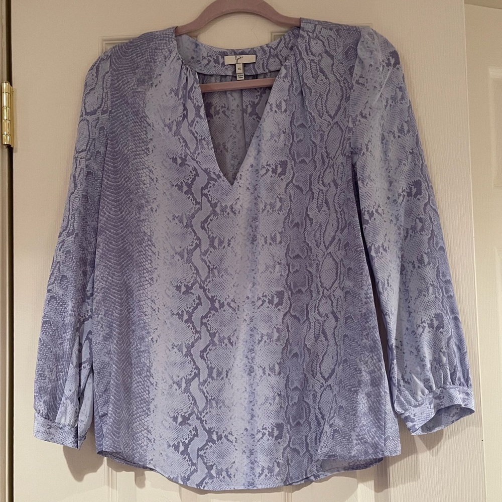 Joie blue snakeprint 3/4 sleeve blouse